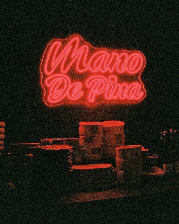 Mano De Pina fête ses 1 an